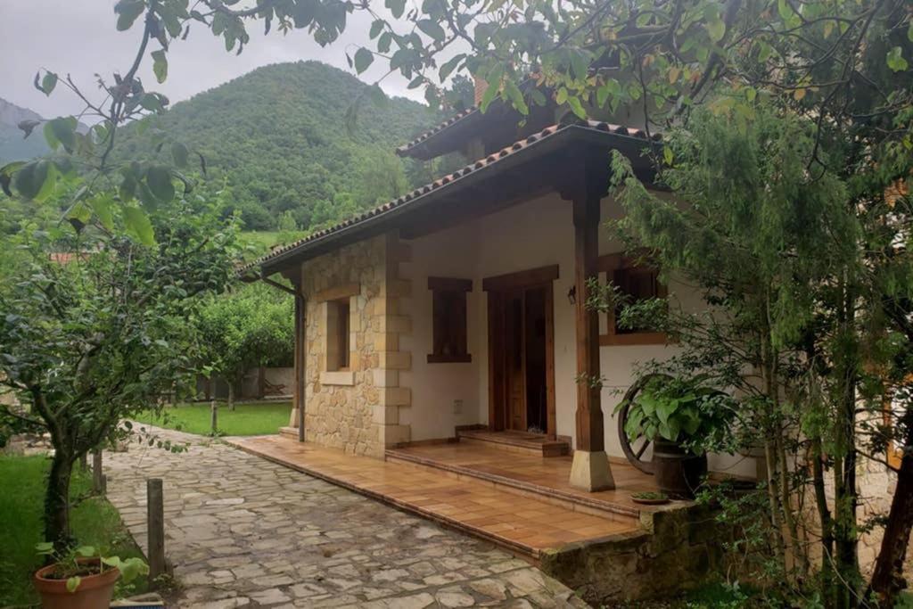 Casa El Vinadal Villa Arguebanes Exterior photo